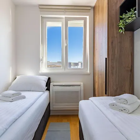 Maraschino 2br Balcony Garage And Bbq Apartamento Zadar
