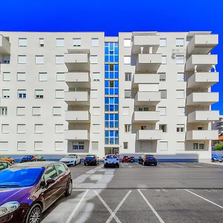 Apartamento Maraschino 2br Balcony Garage And Bbq Zadar